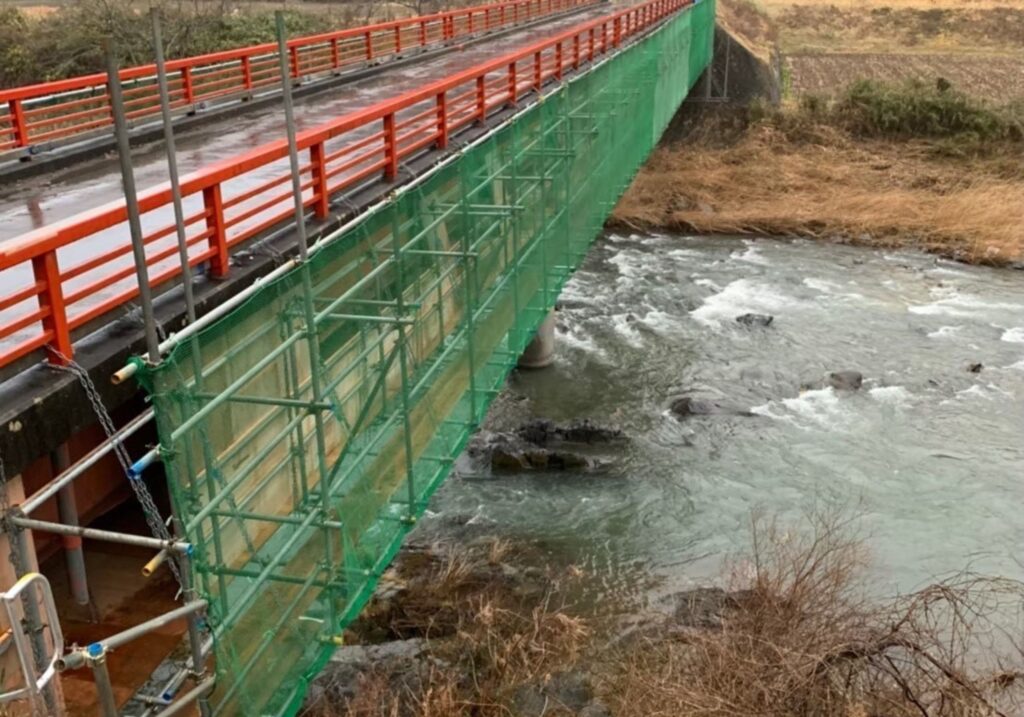 岩手県 釜石市 足場工事 法面足場 吊足場 プラント足場 鳶工事 土木工事 各種リース vmax 土木工事 リフォーム工事 システム吊り足場